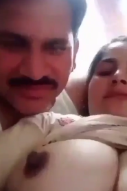 Desi boobs sucking video of a big boob lady and her lover