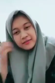 Hijabi girl sucks her stepbrother’s dick in Bangladeshi video