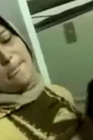 Aunty and uncle sex in train